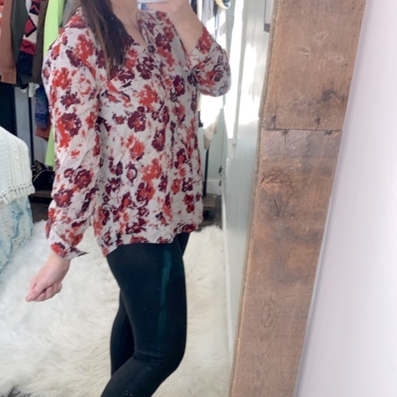 Lucky Brand floral top size medium - Picture 3 of 7